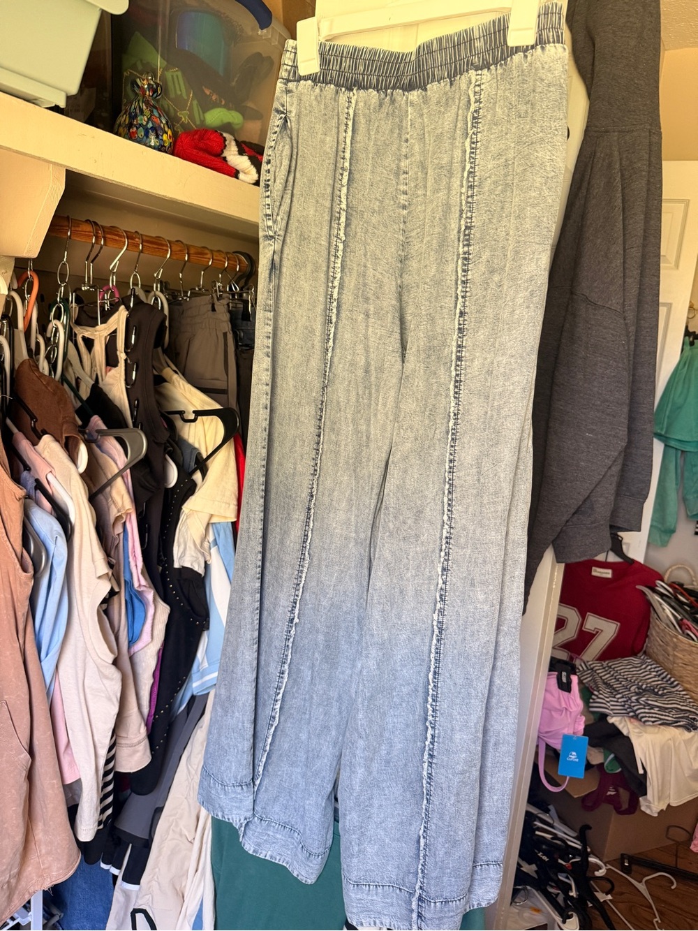 Wide-Leg Light Wash Denim Jogger Pants - Casual Comfort